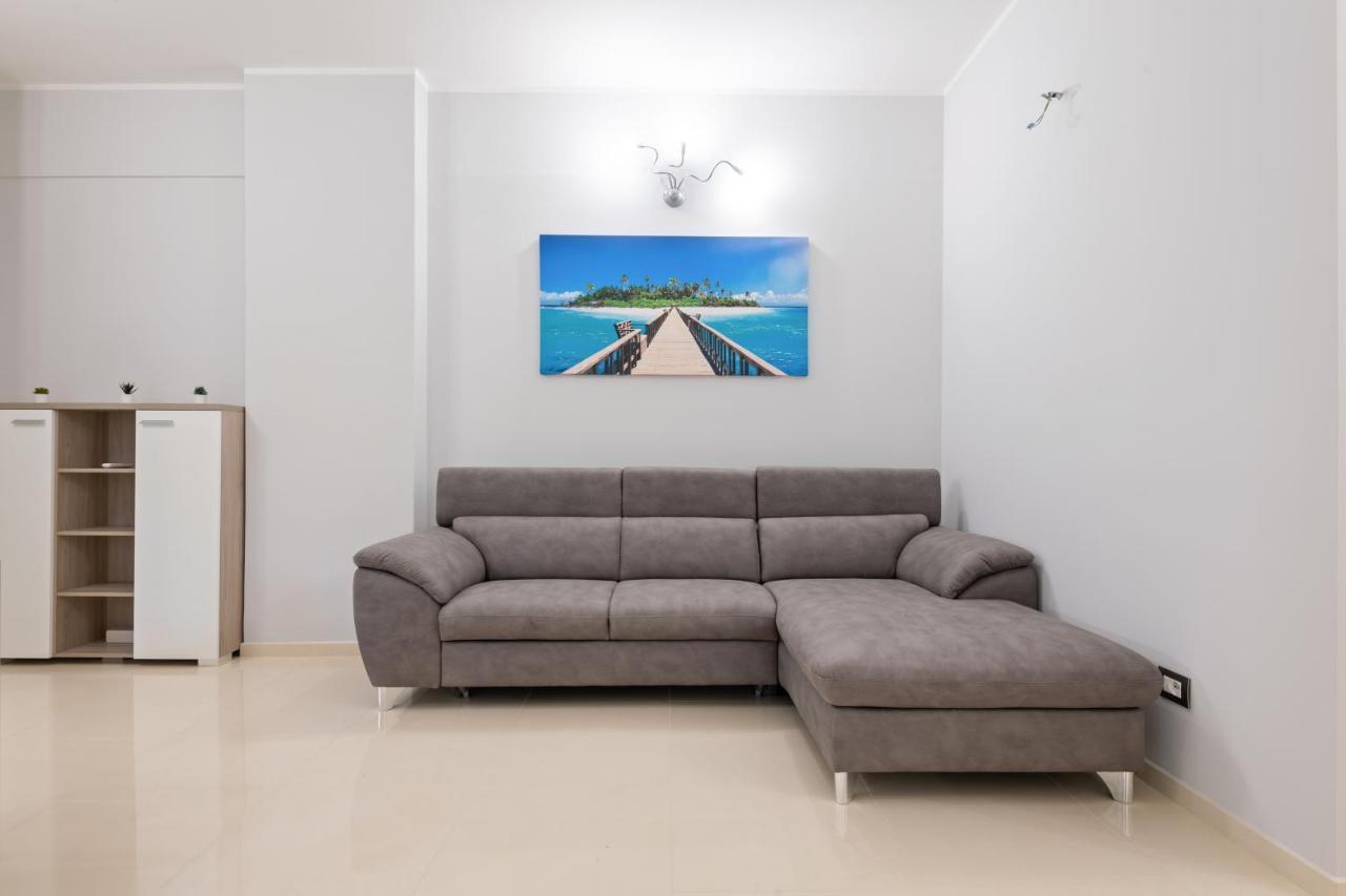 Modern Flat 250 Mt From The Sea - Albissola Marina Apartment Exterior photo